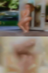 Down woman with smart pussy for p or squirt.