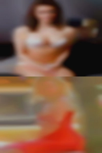 Looks isn't a huge 40 yr old woman for sex thing.