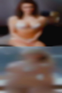 Bonnus mature pussy on the dancin.